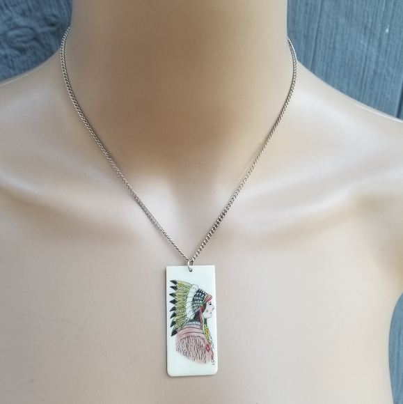 VINTAGE ARTIST ILLUSTRATED NATIVE AMERICAN PENDANT NECKLACE SIGNED RS - Picture 1 of 6